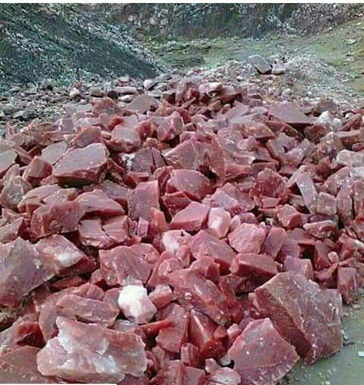 Quarry view related to Elazig Cherry Red Marble: A Unique Natural Stone from Türkiye
